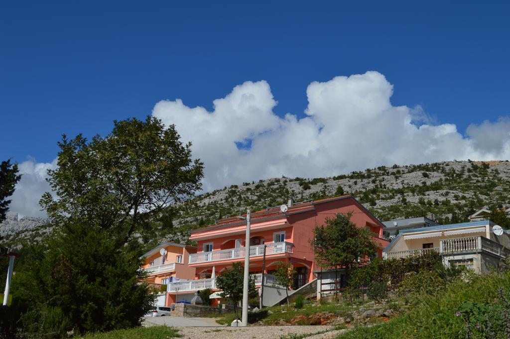 Apartments Amari Starigrad Paklenica Bagian luar foto