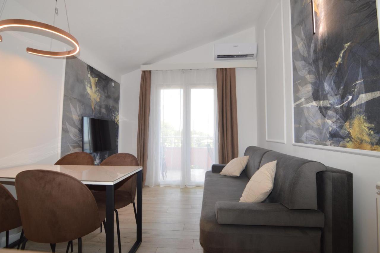 Apartments Amari Starigrad Paklenica Bagian luar foto