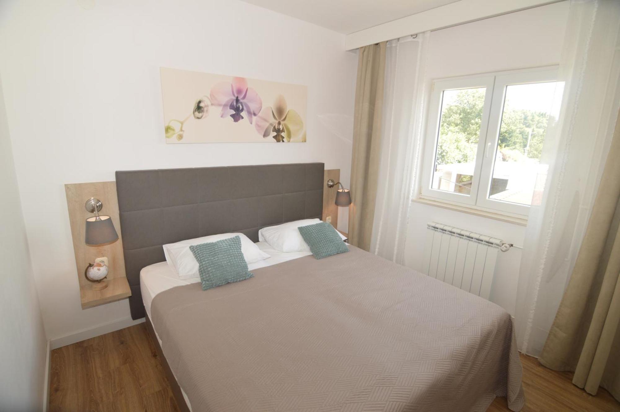 Apartments Amari Starigrad Paklenica Bagian luar foto