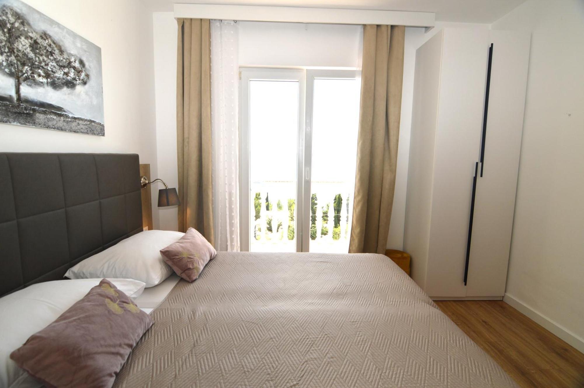 Apartments Amari Starigrad Paklenica Bagian luar foto